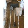 Image 1 : 3 shovels