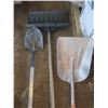 Image 2 : 3 shovels
