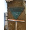 Image 3 : rake and broom