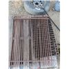 Image 3 : steel grates