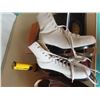 Image 3 : dockers mens size 11, size 9-2/3 figure skates, weight scale, flashlights