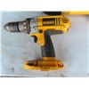 Image 2 : dewalt 20v sawzall and drill no battery