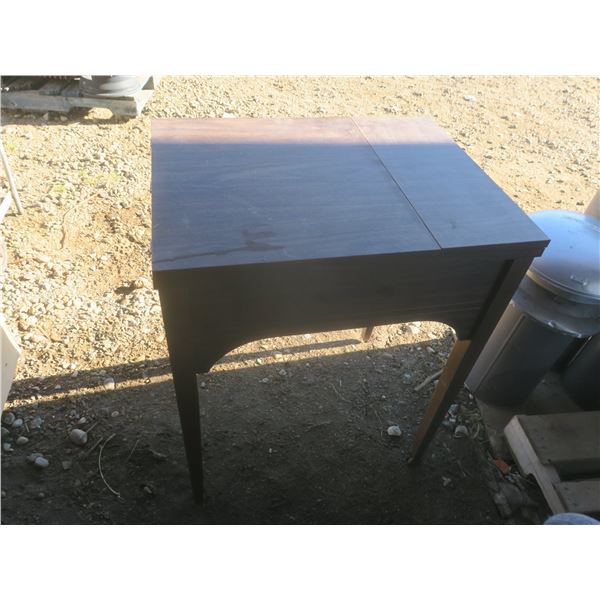 sewing table