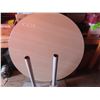 Image 2 : restaurant table w/ 2 legs 44" diameter