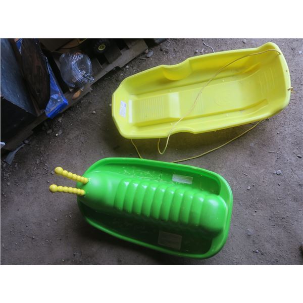 two kids sleds