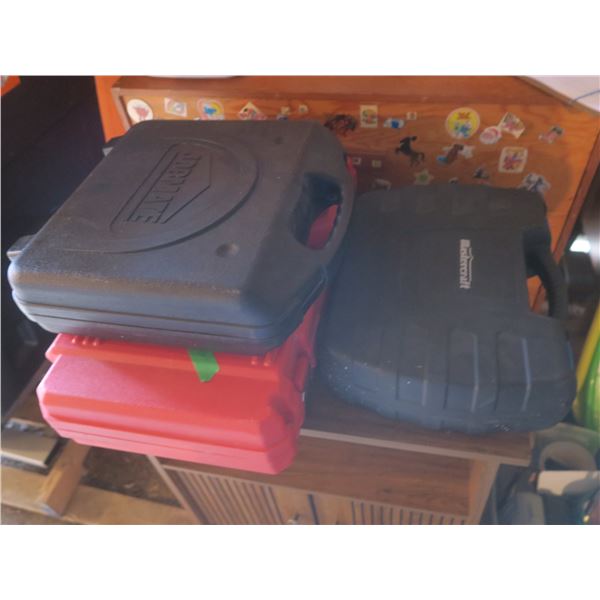 3 tool cases