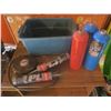 Image 2 : 3 propane bottles and two bottles of caulking