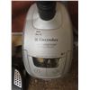 Image 2 : electrolux vacuum