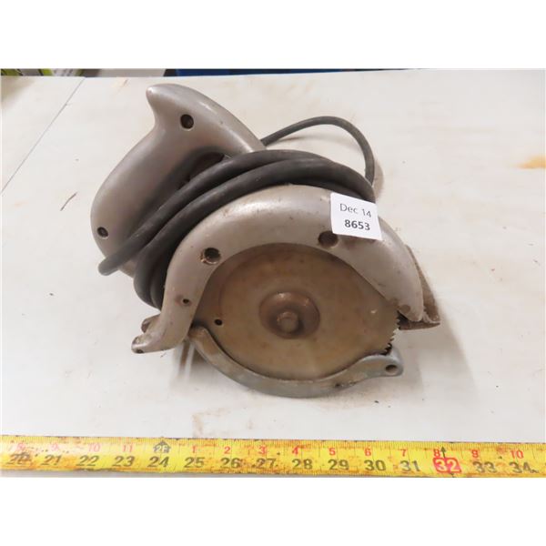 6" heavy duty black and decker circular saw