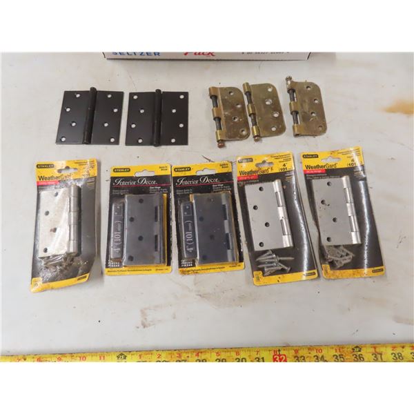 lot of door hinges
