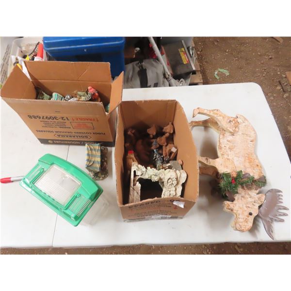 2 boxes of figurines