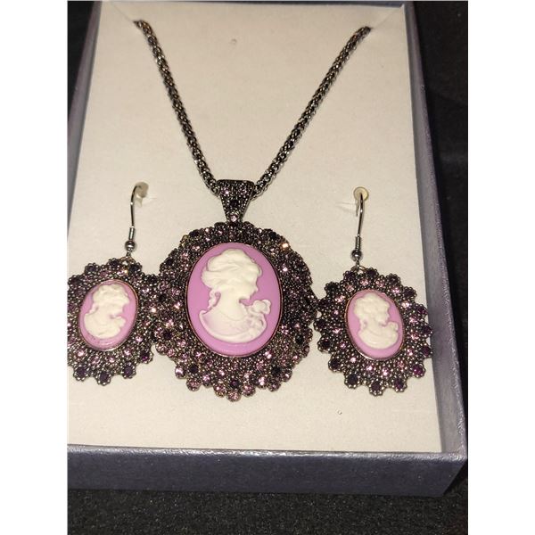 Cameo Necklace & Earring Set A