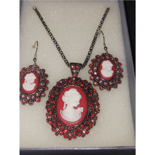 Cameo Necklace & Earring Set a