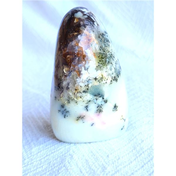 Dendritic White Agate B