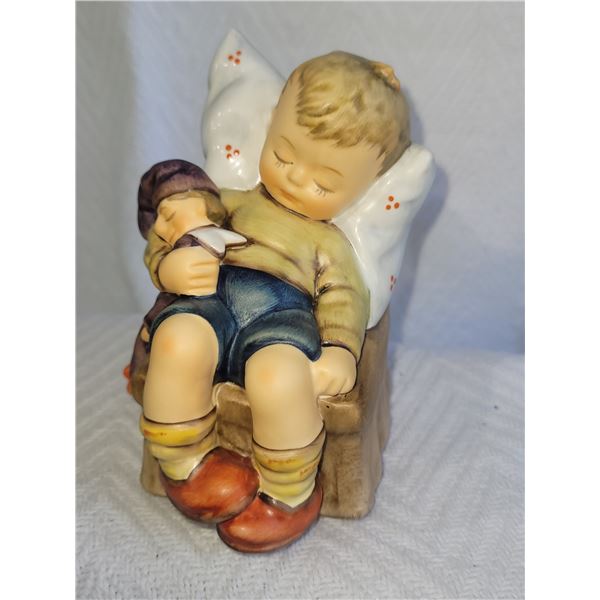 Goebel Hummel Just Dozing A