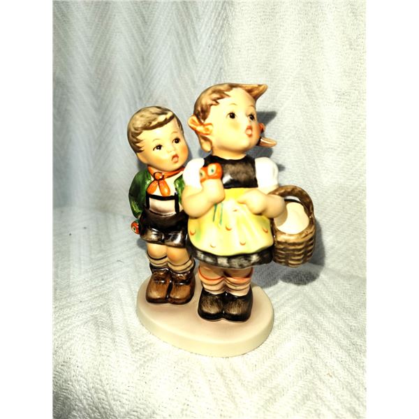 Goebel Hummel To Market A