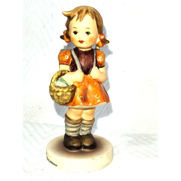 Goebel Hummel School Girl A