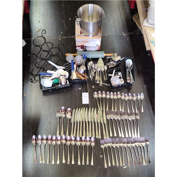 Mikasa "Lucia" Flatware & Utensils B