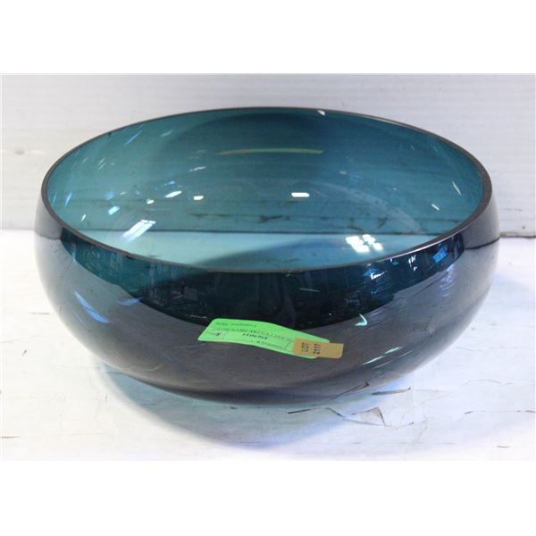 TEAL GLASS CENTRE PIECE BOWL