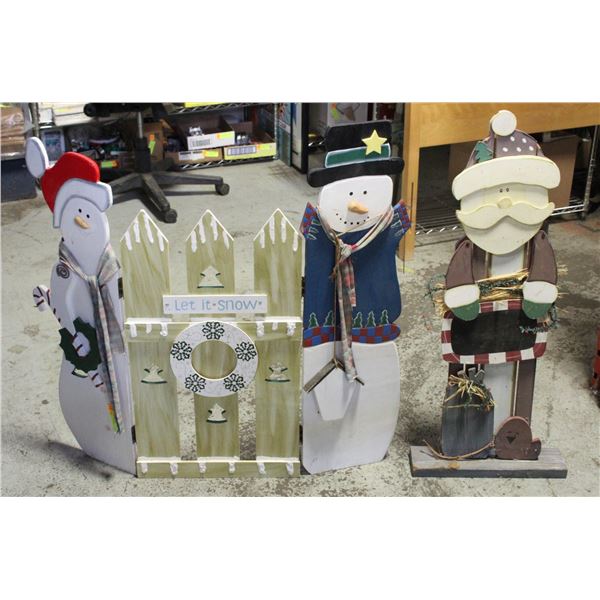 2 OUTDOOR STANDING CHRISTMAS DECORATIONS