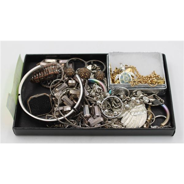 ASSORTED ESTATE JEWELRY