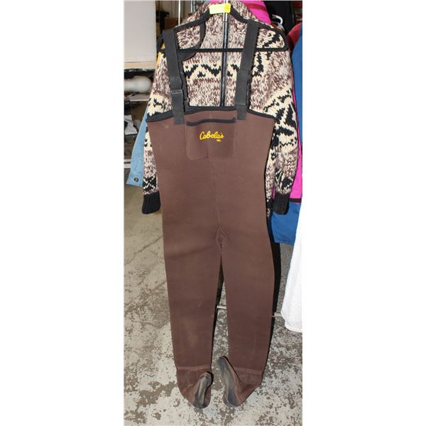MENS CABELAS HIP WADERS SIZE MEDIUM-ESTATE