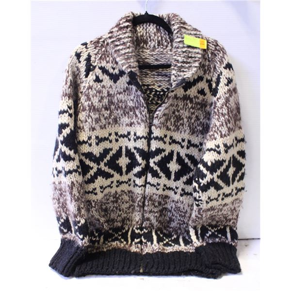 MENS LARGE COWICHAN B.C. KNIT VINTAGE SWEATER