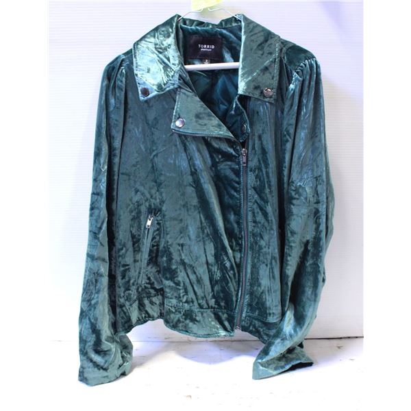 TORRID SIZE 2  GREEN JACKET (NEW)