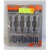 Image 1 : METAL LED FLASHLIGHTS- LOT OF 5 NEW IN PKG