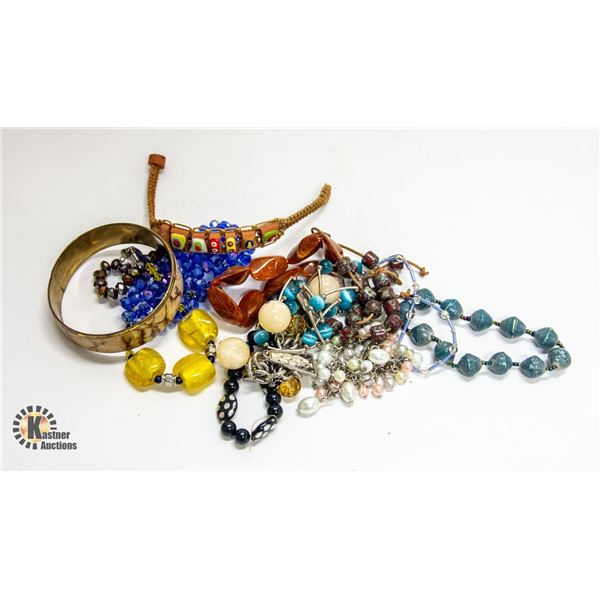 LOT ASSORTED ESTATE BRACELETS