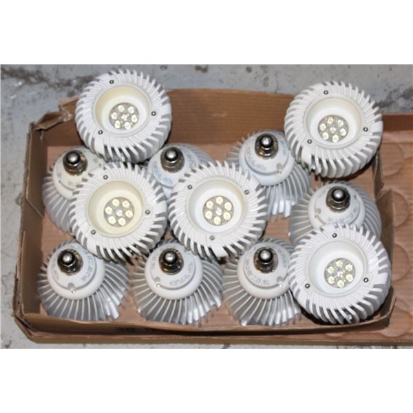 LOTS OF 12 EIKO FLOOD 40 BEAM LED15WPAR38