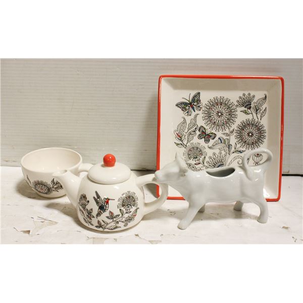 GANZ CERAMIC TEA FOR ONE WITH COW CREAMER