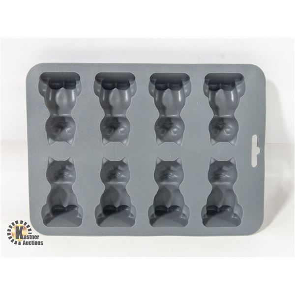 #827-MOLD WITH 8 CATS MADE OF SILICONE