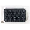 Image 1 : #828-2 PIECE SET OF 10 SKULL MOLDS WITH FUNNEL TO