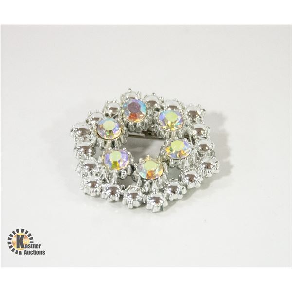 VINTAGE RHINESTONE BROOCH