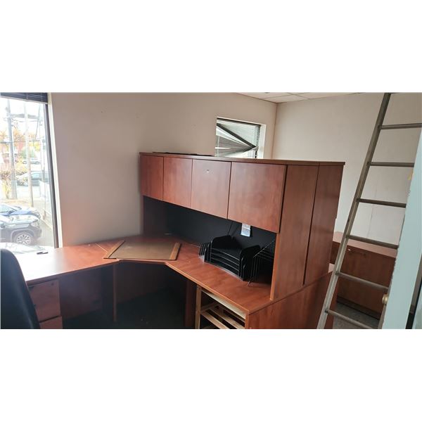 *OFFSITE* CONTENTS OF ROOM INCLS OFFICE FURNITURE