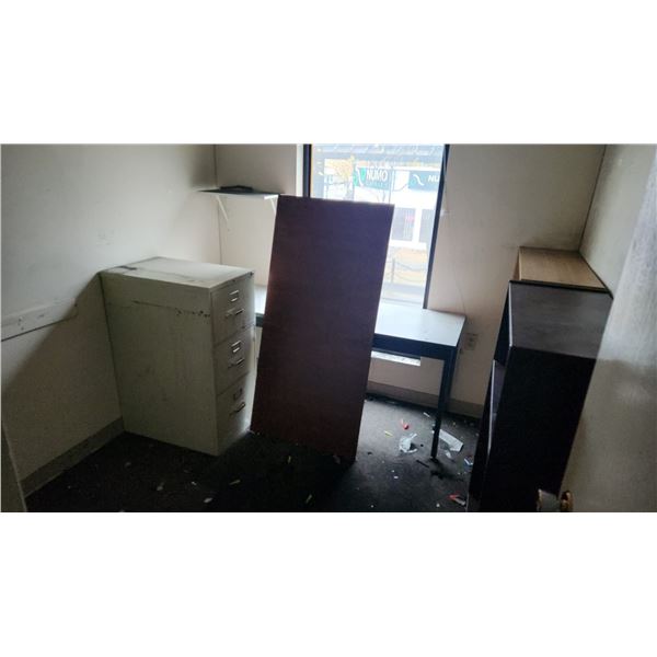*OFFSITE* CONTENTS OF ROOM