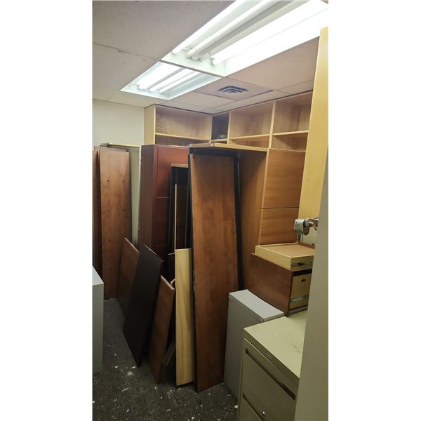 *OFFSITE* CONTENTS OF ROOM INCLUDES DESKS CABINETS