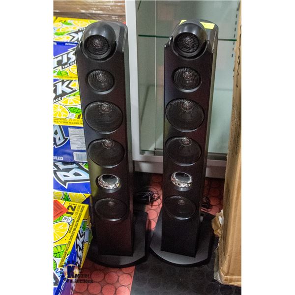 LOT OF 2 TOWER SPEAKERS
