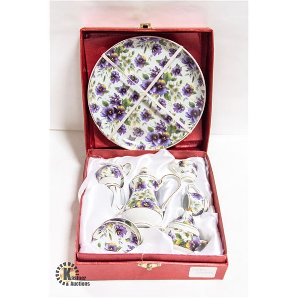 VINTAGE ACE GIFT COLLECTION PURPLE FLOWERS