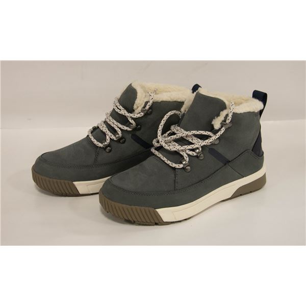 NEW NORTHFACE WOMEN'S BOOTS SIZE 5.5