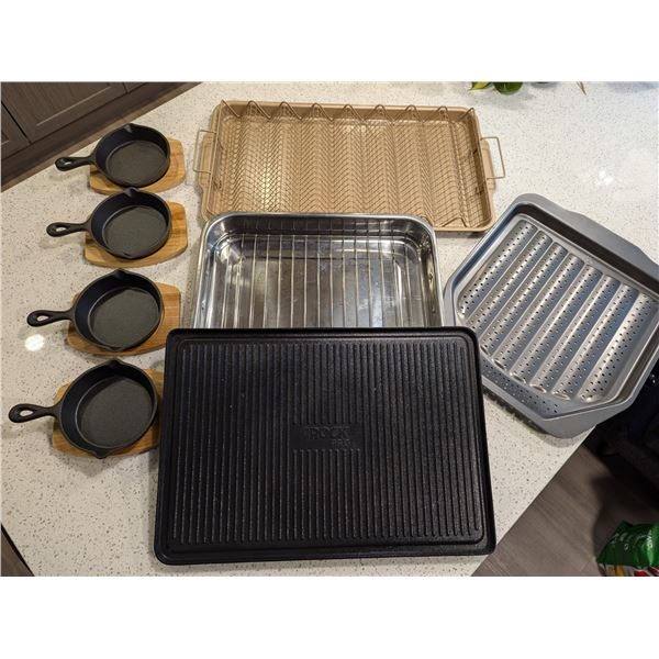 BACON RACK, ASSORTED BROILING PANS & CAST