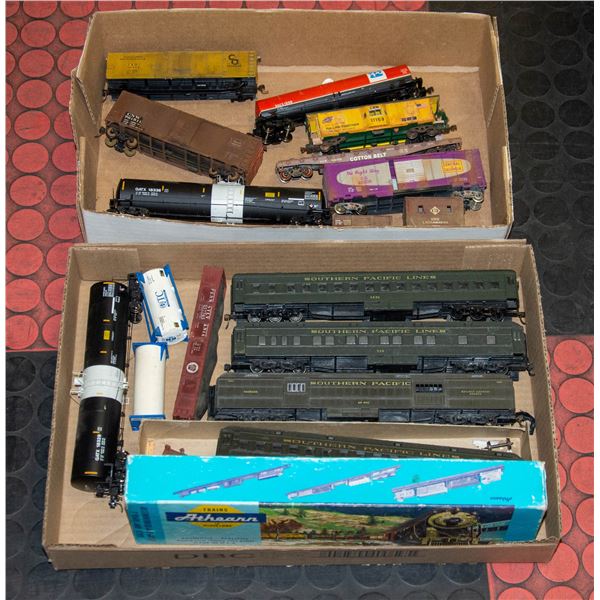 ESTATE TRAIN CARS AND PIECES