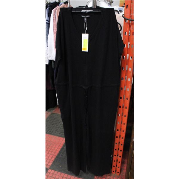 NEW WITH TAG LADIES SIZE MEDIUM BLACK