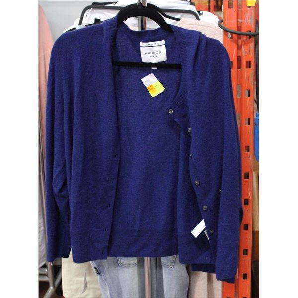 NEW WITH TAG HUDSON NORTH BUTTON UP