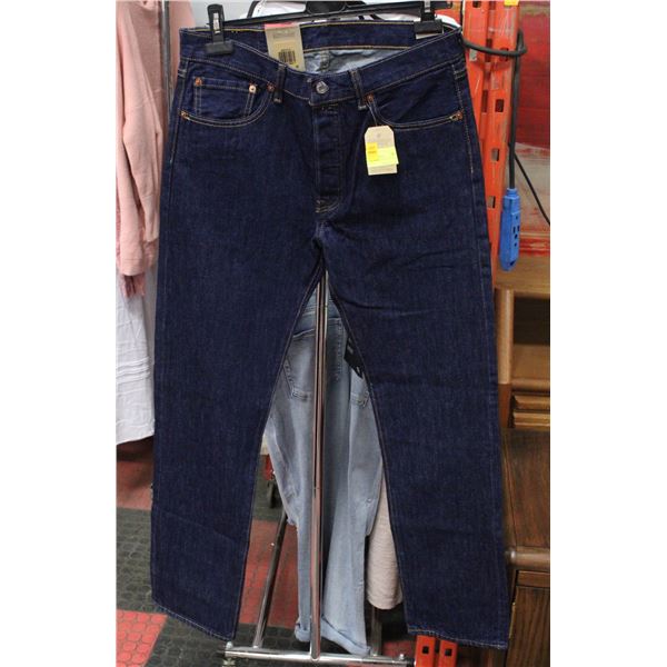 NEW WITH TAGS MENS SIZE 32X32 JEANS LEVIS