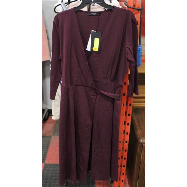 NEW WITH TAGS LADIES SIZE XL WEEKEND