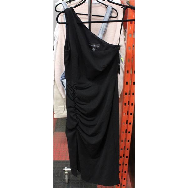 NEW WITH TAGS BETSY ADAM LADIES SIZE 6