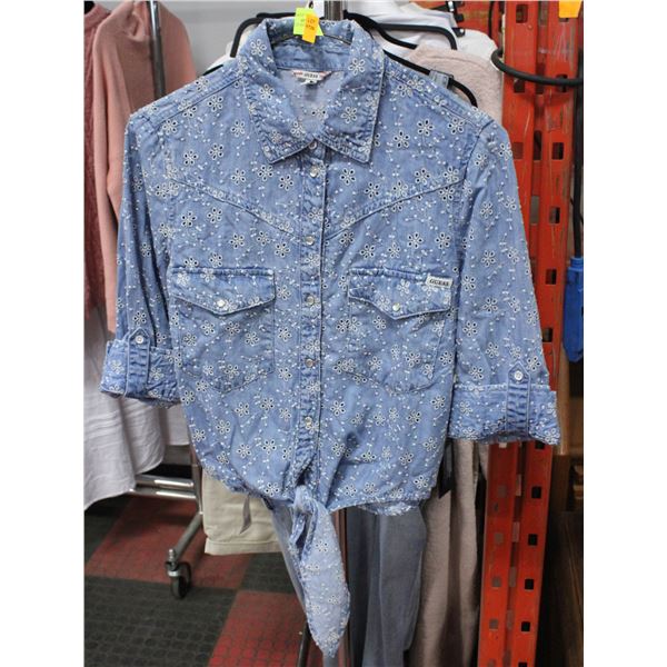 LADIES SIZE SMALL GUESS DENIM STYLE