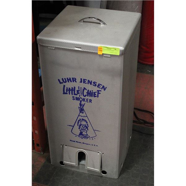 LUHR JENSEN LITTLE CHIEF SMOKER